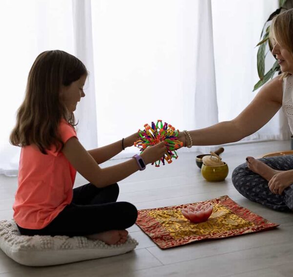lorraine e murray connected kids helping young girl use hoberman sphere for breath regulation